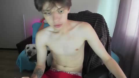 Snapshot of guy_liam1 chatting on September 10, 1:34 pm guy_liam1 online show from September 10, 1:34 pm