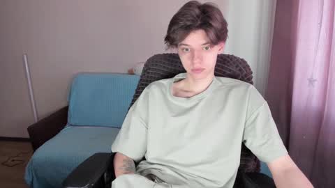 Snapshot of guy_liam1 chatting on March 11, 8:19 am guy_liam1 online show from March 11, 8:19 am