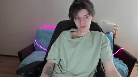 Snapshot of guy_liam1 chatting on January 27, 4:52 am guy_liam1 online show from January 27, 4:52 am