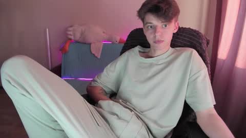Snapshot of guy_liam1 chatting on September 25, 3:08 pm guy_liam1 online show from September 25, 3:08 pm