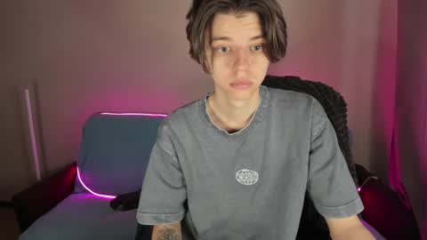 Snapshot of guy_liam1 chatting on February 17, 6:20 am guy_liam1 online show from February 17, 6:20 am