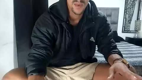 karim online show from May 11, 11:35 pm