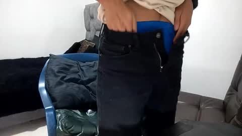 Snapshot of guykarim chatting on March 11, 11:04 pm karim online show from March 11, 11:04 pm