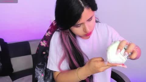 gwenhazel online show from October 2, 12:26 pm