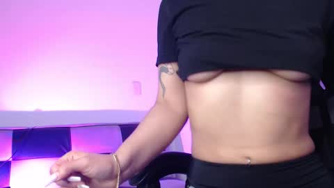 gwenhazel online show from November 3, 11:22 am