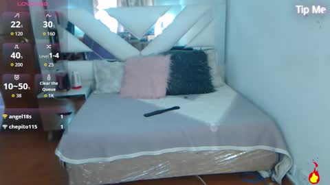 gyal_8_ online show from October 18, 8:24 pm