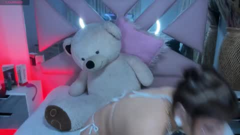 gyal_8_ online show from September 27, 4:32 am