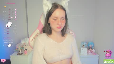 Snapshot of gylaxie chatting on December 19, 12:34 pm online show from December 19, 12:34 pm
