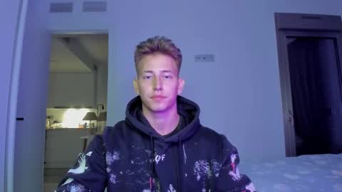 Oliver online show from December 14, 11:44 pm