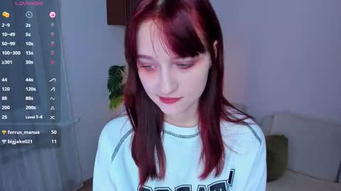 Kelly  Lilly online show from January 13, 9:33 pm