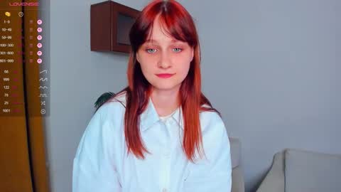 Kelly  Lilly online show from September 23, 6:58 pm