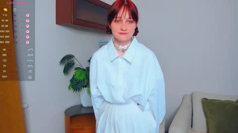 Kelly  Lilly online show from September 17, 7:06 pm