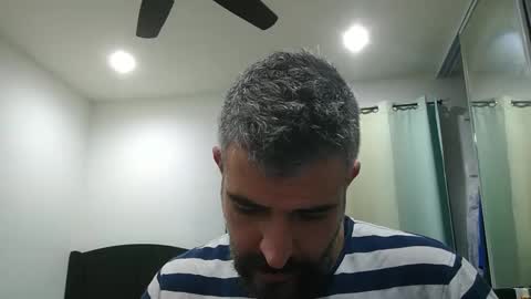 h0nest84 online show from February 5, 4:37 am