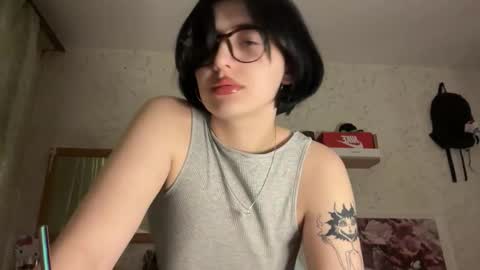 Snapshot of h3l9a_pataki chatting on October 5, 4:25 pm Helga online show from October 5, 4:25 pm