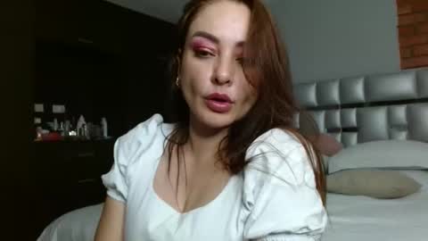 h_a_n_n_n_a online show from December 8, 3:50 am