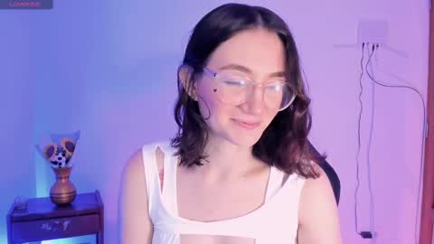 Snapshot of haanna_thompsoon chatting on December 27, 6:42 pm haanna_thompsoon online show from December 27, 6:42 pm