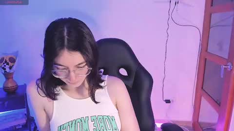 Snapshot of haanna_thompsoon chatting on December 6, 7:17 pm haanna_thompsoon online show from December 6, 7:17 pm