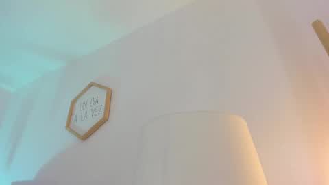 Hadid online show from November 25, 9:24 pm