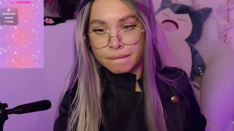 Haely online show from March 27, 4:40 am