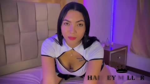 Snapshot of haiileymiller chatting on February 13, 9:06 pm Kendal online show from February 13, 9:06 pm