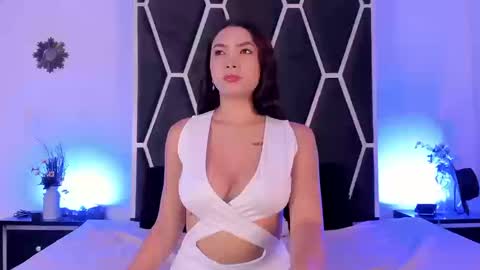Snapshot of haiileymiller chatting on September 15, 9:27 pm Kendal online show from September 15, 9:27 pm