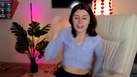 Snapshot of hailey__green chatting on February 22, 5:02 am Hailey Green online show from February 22, 5:02 am