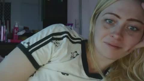 Hailey and d online show from February 5, 8:29 am