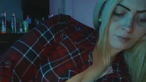 Hailey and d online show from November 27, 6:21 am