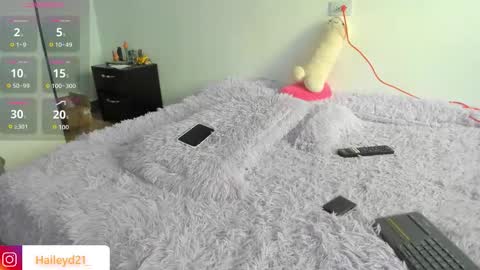 Hailey online show from November 27, 11:51 am