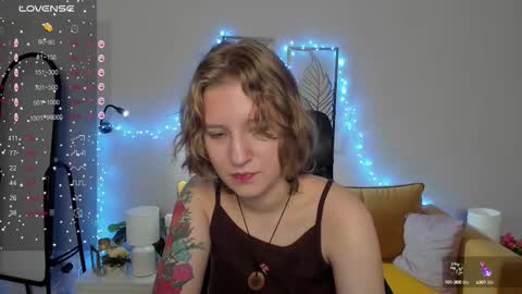 Snapshot of haileyfoxy chatting on September 25, 8:54 am Hailey online show from September 25, 8:54 am