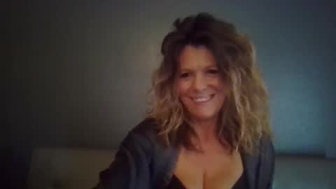Snapshot of haileys123 chatting on October 11, 10:46 pm Hailey online show from October 11, 10:46 pm