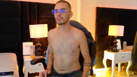 Snapshot of hairy_diamond chatting on September 21, 7:12 am H A I R Y D I A M O N D online show from September 21, 7:12 am