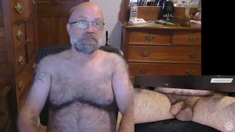 Snapshot of hairydaddybear69 chatting on September 22, 3:49 pm HairyDaddyBear69 online show from September 22, 3:49 pm