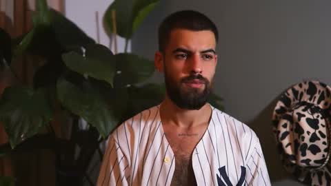 Snapshot of hairyrobxxx chatting on September 19, 6:11 pm HairyRobXxX online show from September 19, 6:11 pm