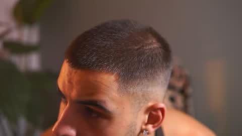 Snapshot of hairyrobxxx chatting on September 24, 3:41 pm HairyRobXxX online show from September 24, 3:41 pm