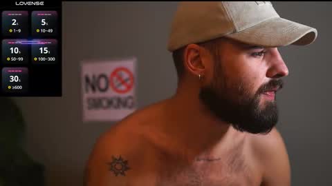 Snapshot of hairyrobxxx chatting on October 11, 9:40 pm HairyRobXxX online show from October 11, 9:40 pm