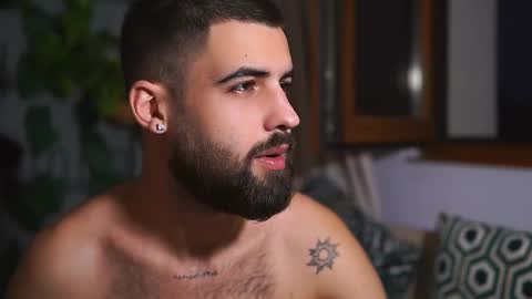 Snapshot of hairyrobxxx chatting on September 11, 3:30 am HairyRobXxX online show from September 11, 3:30 am