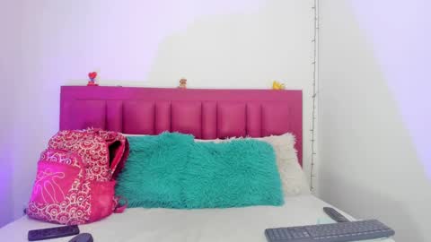 Mely online show from January 9, 2:01 am