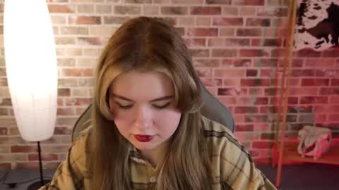 Snapshot of haleysun chatting on October 16, 2:06 pm HaleySun online show from October 16, 2:06 pm