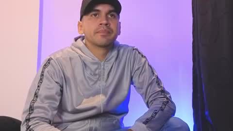 hamiltong12 online show from January 8, 3:23 am