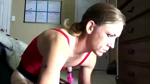 Snapshot of hamtaco1 chatting on October 14, 2:25 am SissyJ online show from October 14, 2:25 am
