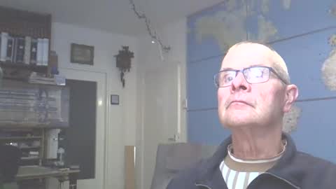 Prefer men 80 online show from March 4, 9:00 pm