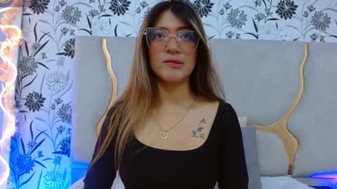 Snapshot of hanaa_tay chatting on September 17, 12:52 pm hanaa_tay online show from September 17, 12:52 pm