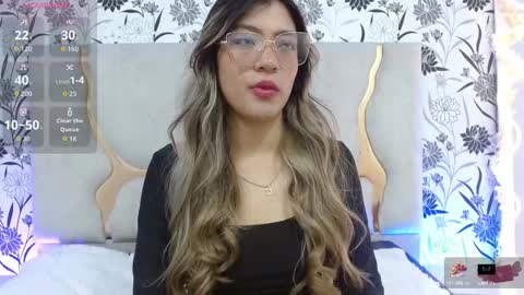 Snapshot of hanaa_tay chatting on October 6, 11:28 am hanaa_tay online show from October 6, 11:28 am