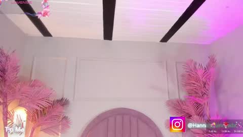 hanaahquinn online show from April 9, 11:38 am