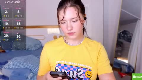 Snapshot of hanahwoods chatting on October 9, 1:27 pm hanahwoods online show from October 9, 1:27 pm