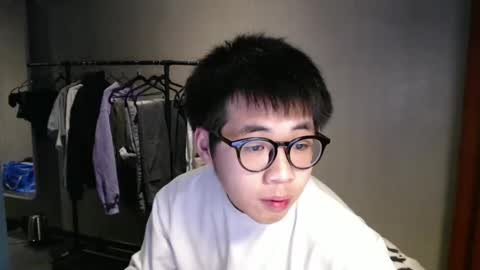 Snapshot of handsome_mannn chatting on February 21, 8:27 pm handsome_mannn online show from February 21, 8:27 pm