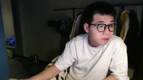 Snapshot of handsome_mannn chatting on January 19, 7:47 pm handsome_mannn online show from January 19, 7:47 pm