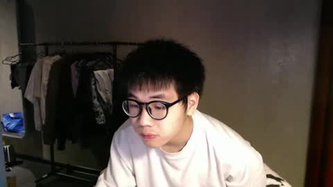 Snapshot of handsome_mannn chatting on February 24, 9:09 pm handsome_mannn online show from February 24, 9:09 pm
