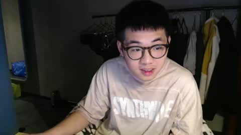 Snapshot of handsome_mannn chatting on January 19, 2:06 pm handsome_mannn online show from January 19, 2:06 pm